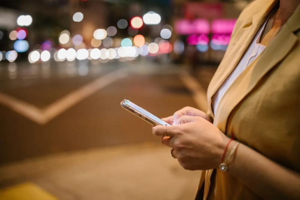 Roubo de celulares cai 55% e Cariacica consolida queda de 33% nos crimes contra transeuntes