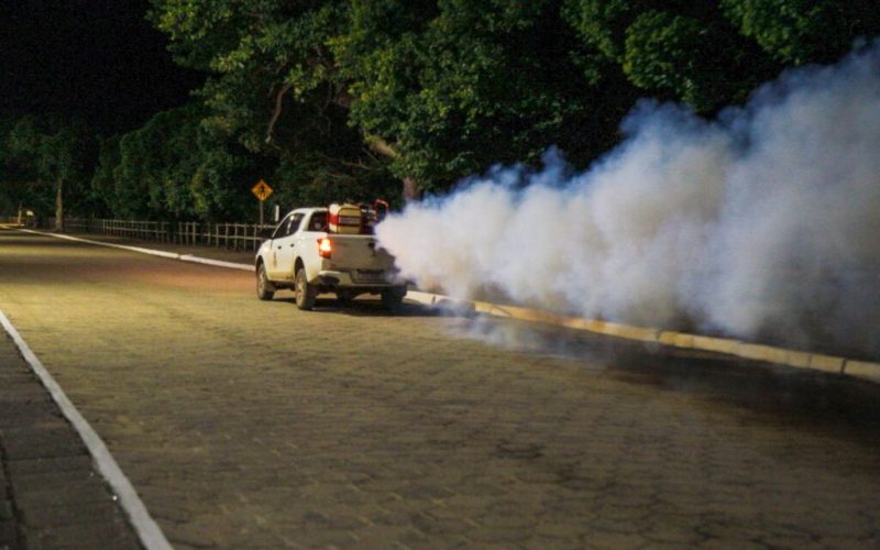 Carro fumacê segue no combate ao mosquito da dengue e divulga novo itinerário para a semana