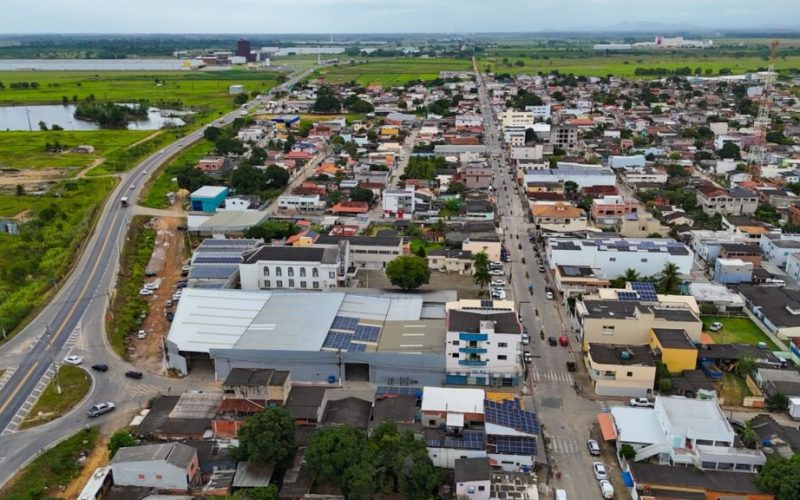 Prefeitura apresenta projeto final de macrodrenagem em Bebedouro e entrega de dezenas de títulos de regularização fundiária
