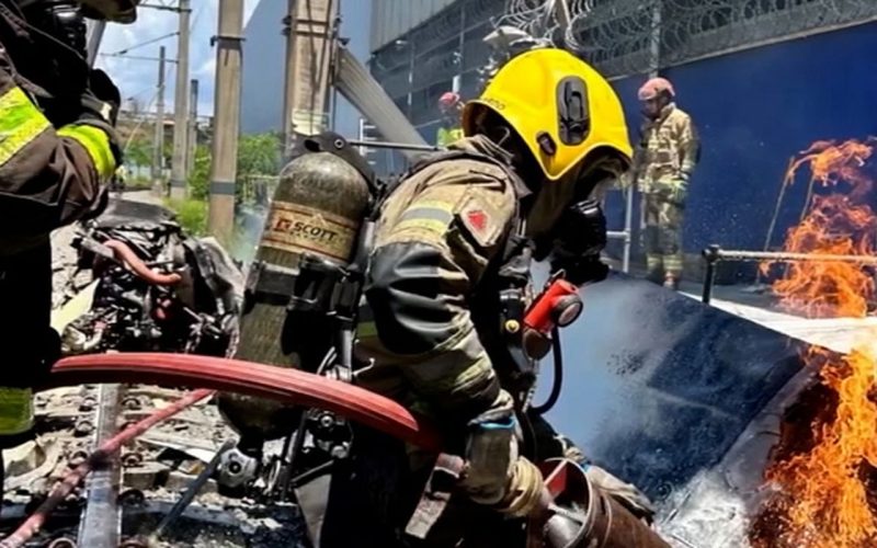 Piloto morre após queda de avião em pátio de manutenção do metrô de BH