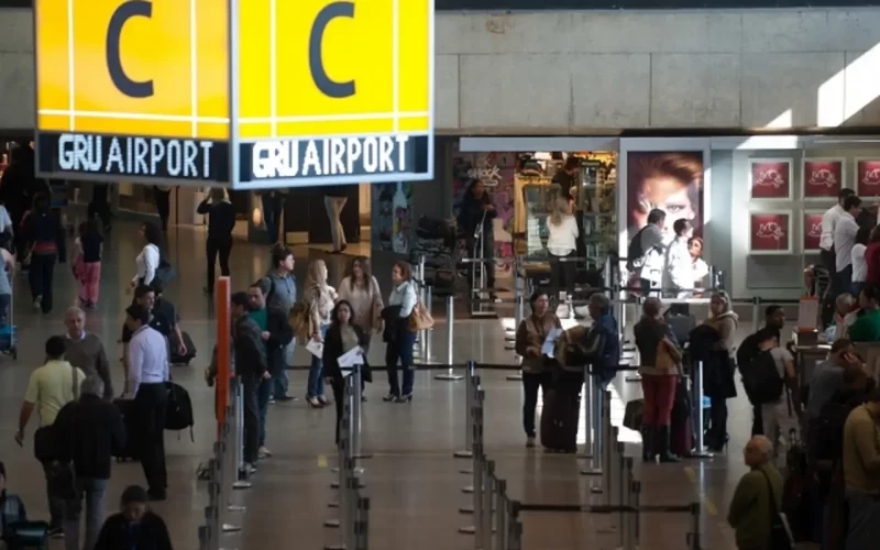 Finados: 2 milhões de passageiros devem passar por aeroportos do país